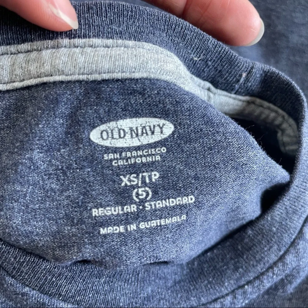 🟢3/$15 OLD NAVY Distressed Shark Mouth Sunset Graphic Tee